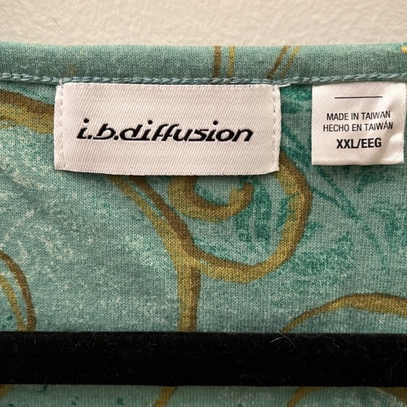 i.b.diffusion Fall Tee *EUC - Picture 4 of 6